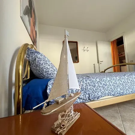 A 2 Passi Dal Mare - Seaside With Backyard Apartment