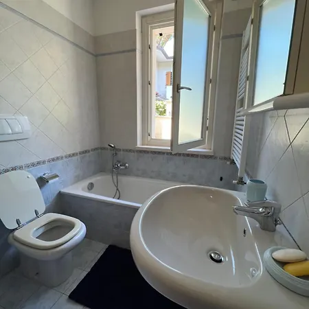 Daire A 2 Passi Dal Mare - Seaside With Backyard *