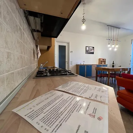 A 2 Passi Dal Mare - Seaside With Backyard Daire Massa (Tuscany)
